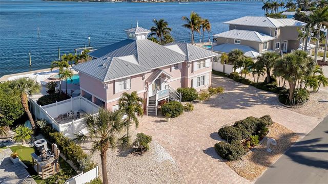 2215 AVENUE A, Bradenton Beach, FL 34217