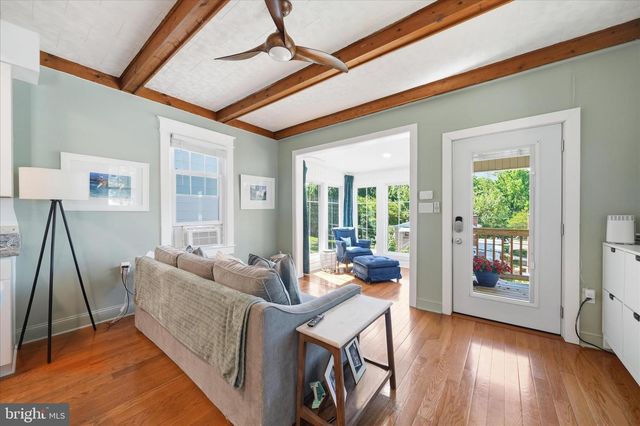 3206 LOUD PL SE, Washington, DC 20019