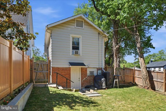 3206 LOUD PL SE, Washington, DC 20019