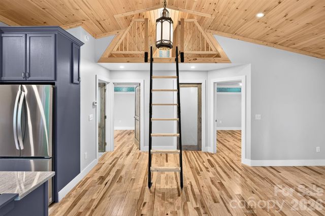 17 Woodhaven Place, Asheville, NC 28805