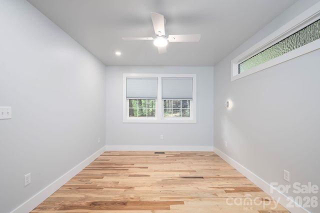 17 Woodhaven Place, Asheville, NC 28805