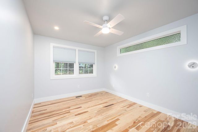 17 Woodhaven Place, Asheville, NC 28805