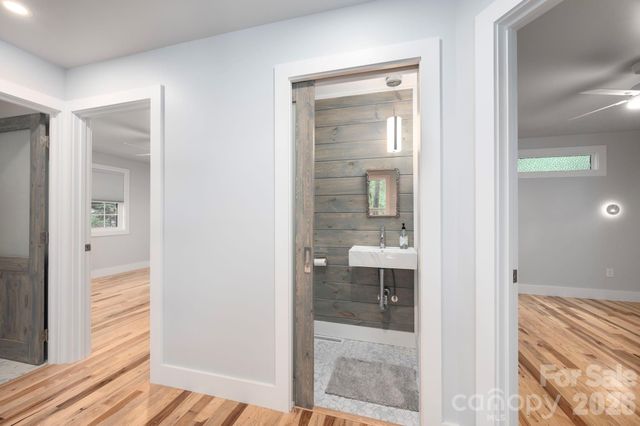 17 Woodhaven Place, Asheville, NC 28805