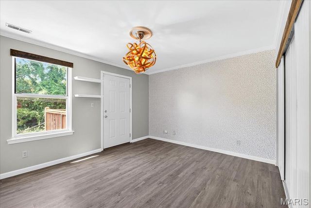 2320 Rutger Street E, St Louis, MO 63104