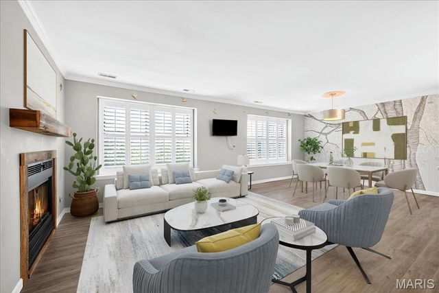 2320 Rutger Street E, St Louis, MO 63104