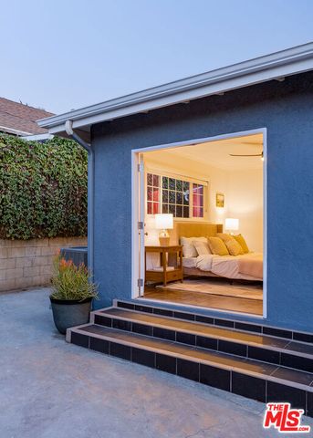 551 Kendall Avenue, Los Angeles, CA 90042