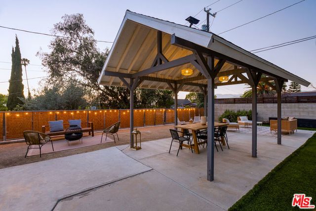 551 Kendall Avenue, Los Angeles, CA 90042