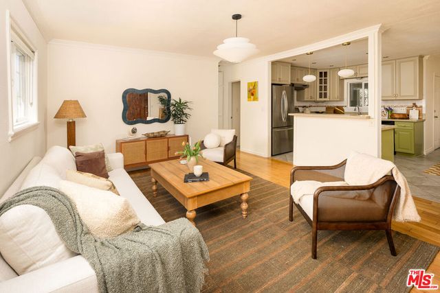 551 Kendall Avenue, Los Angeles, CA 90042