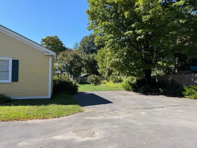 362 King St 1, Littleton, MA 01460