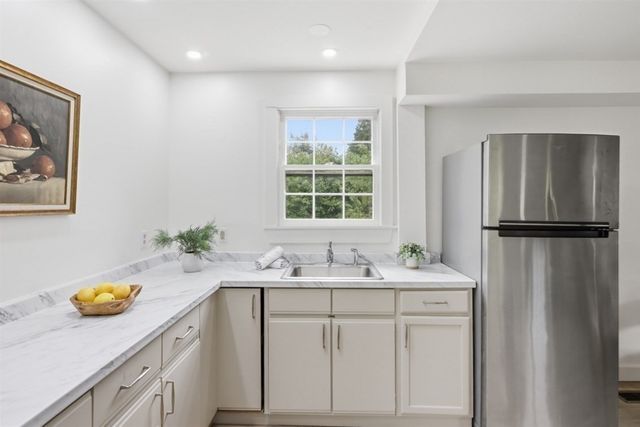 362 King St 1, Littleton, MA 01460