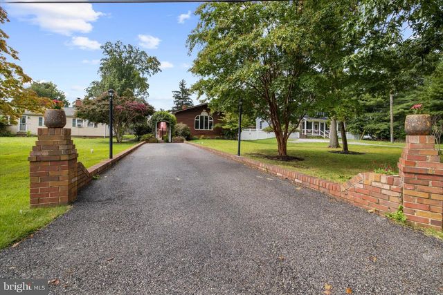 1689 TWICKENHAM RD, Pasadena, MD 21122