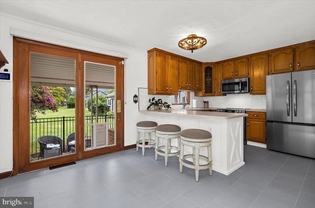 1689 TWICKENHAM RD, Pasadena, MD 21122