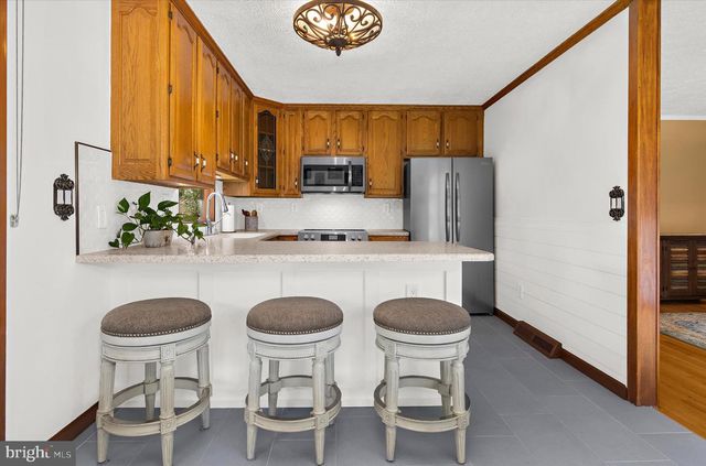 1689 TWICKENHAM RD, Pasadena, MD 21122
