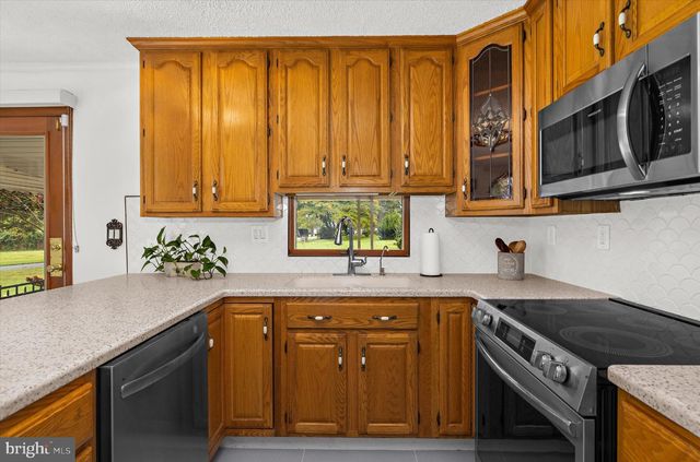 1689 TWICKENHAM RD, Pasadena, MD 21122