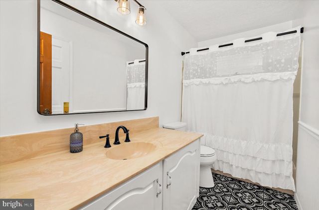1689 TWICKENHAM RD, Pasadena, MD 21122