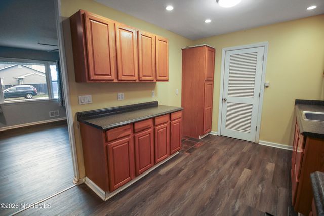 301 Middlesex Street, Toms River, NJ 08757