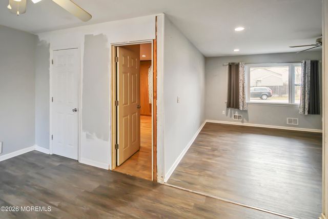 301 Middlesex Street, Toms River, NJ 08757