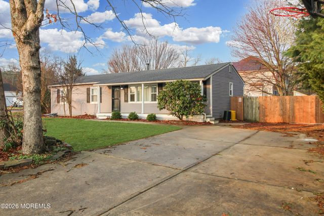 301 Middlesex Street, Toms River, NJ 08757