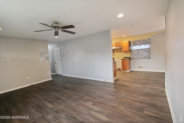 301 Middlesex Street, Toms River, NJ 08757