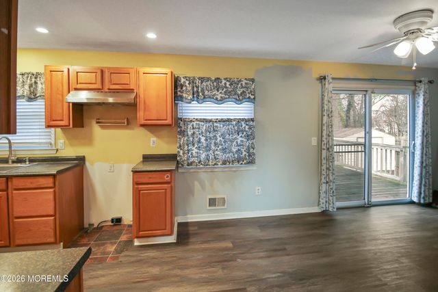 301 Middlesex Street, Toms River, NJ 08757