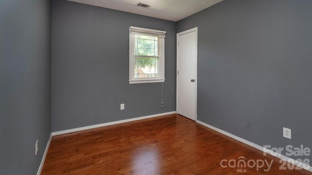 4900 Carriage Drive Circle, Charlotte, NC 28205