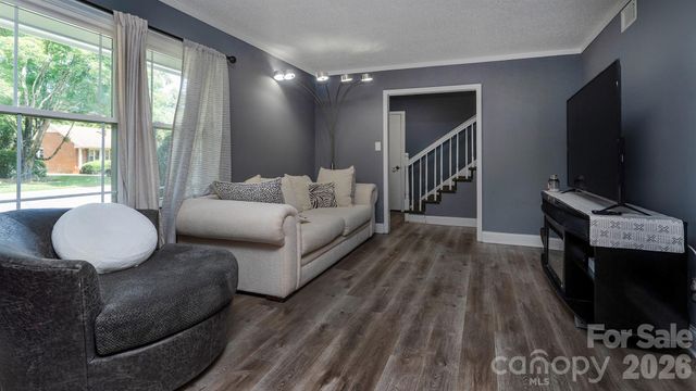 4900 Carriage Drive Circle, Charlotte, NC 28205