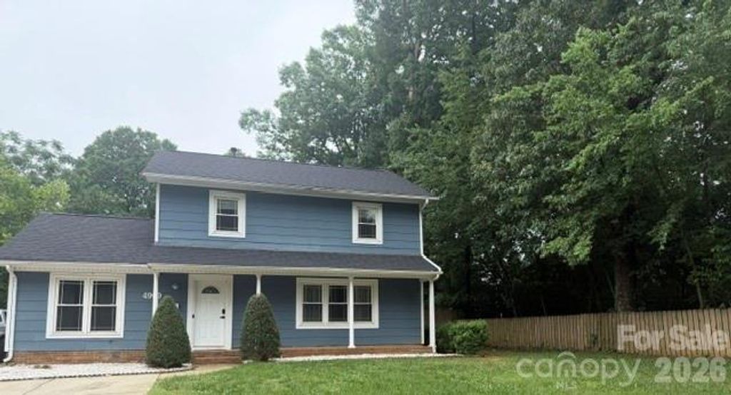 4900 Carriage Drive Circle, Charlotte, NC 28205