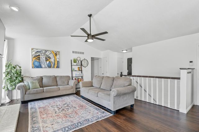 2010 N Woodchuck St, Wichita, KS 67212