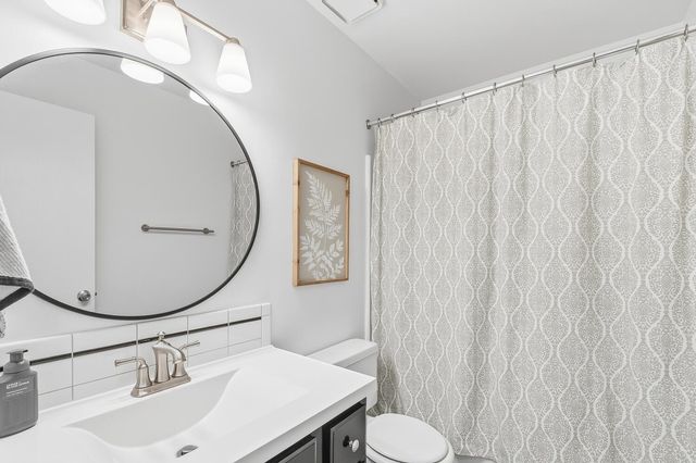 2010 N Woodchuck St, Wichita, KS 67212