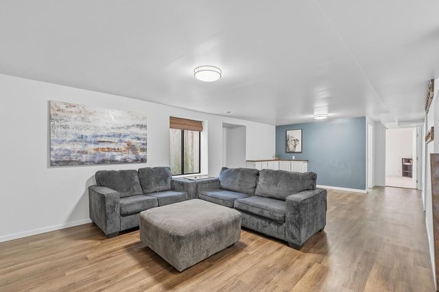 2010 N Woodchuck St, Wichita, KS 67212