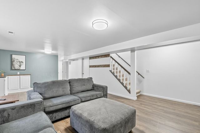 2010 N Woodchuck St, Wichita, KS 67212