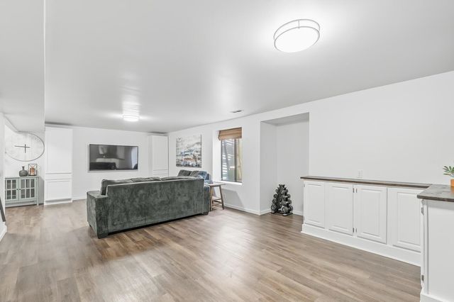 2010 N Woodchuck St, Wichita, KS 67212