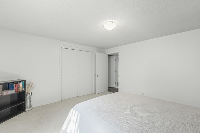 2010 N Woodchuck St, Wichita, KS 67212