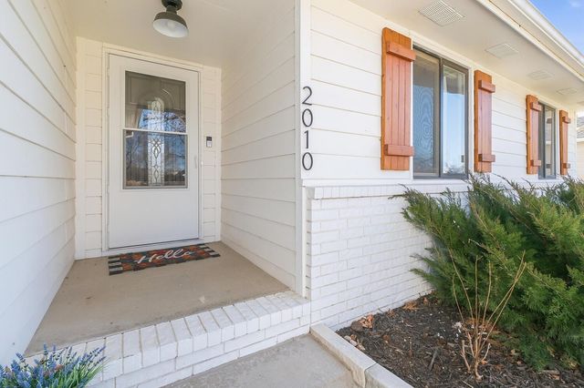 2010 N Woodchuck St, Wichita, KS 67212