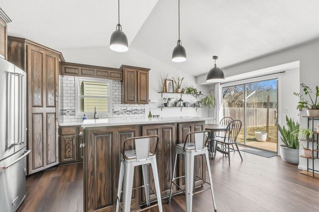 2010 N Woodchuck St, Wichita, KS 67212