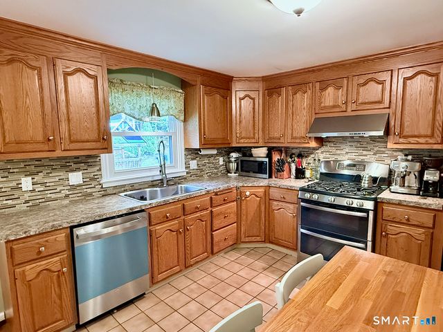 166 Stevens Lane, Glastonbury, CT 06033