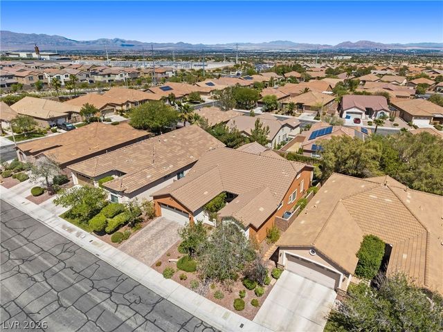 68 Alerion Street, Las Vegas, NV 89138