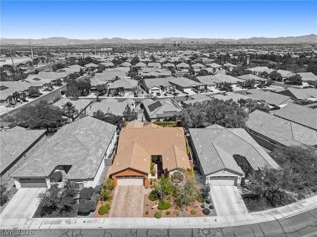 68 Alerion Street, Las Vegas, NV 89138