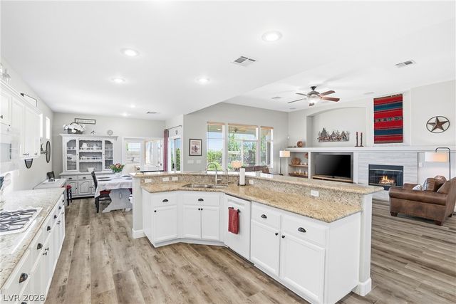 68 Alerion Street, Las Vegas, NV 89138
