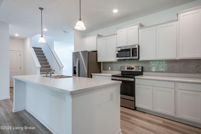 17010 Meander Way, Louisville, KY 40245