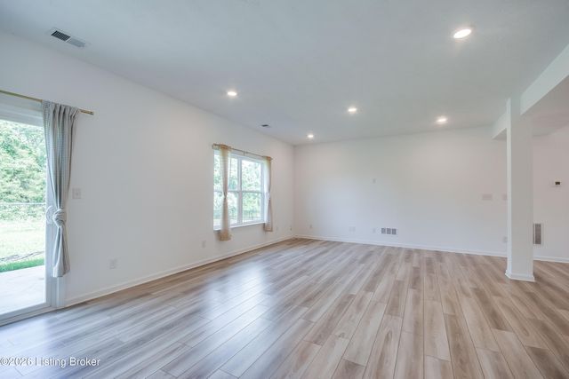 17010 Meander Way, Louisville, KY 40245