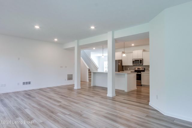 17010 Meander Way, Louisville, KY 40245