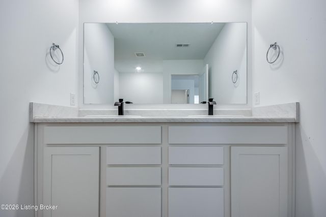 17010 Meander Way, Louisville, KY 40245