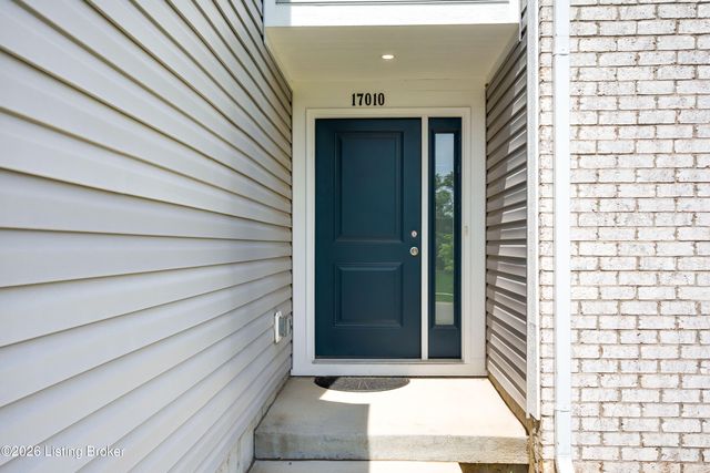 17010 Meander Way, Louisville, KY 40245