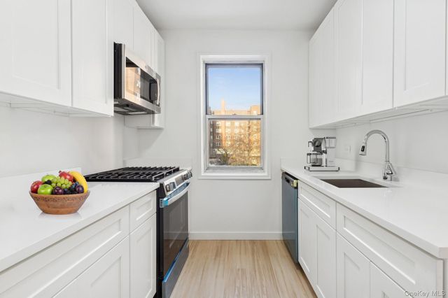 3701 Henry Hudson Parkway 3B, Bronx, NY 10463