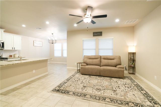 7710 Lariat Toss Dr, Corpus Christi, TX 78414