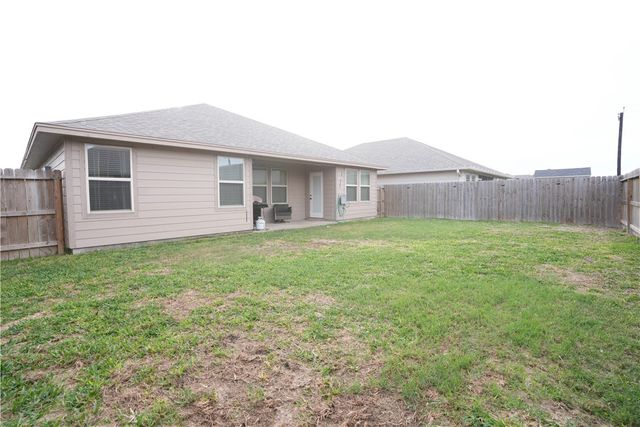 7710 Lariat Toss Dr, Corpus Christi, TX 78414