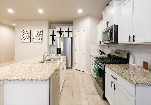 7710 Lariat Toss Dr, Corpus Christi, TX 78414