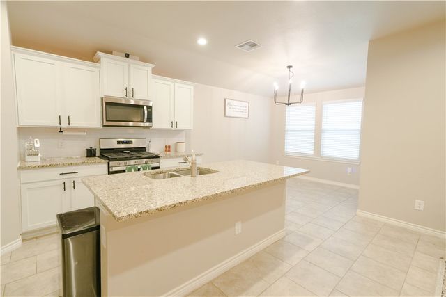 7710 Lariat Toss Dr, Corpus Christi, TX 78414