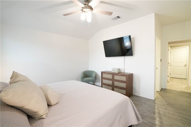 7710 Lariat Toss Dr, Corpus Christi, TX 78414